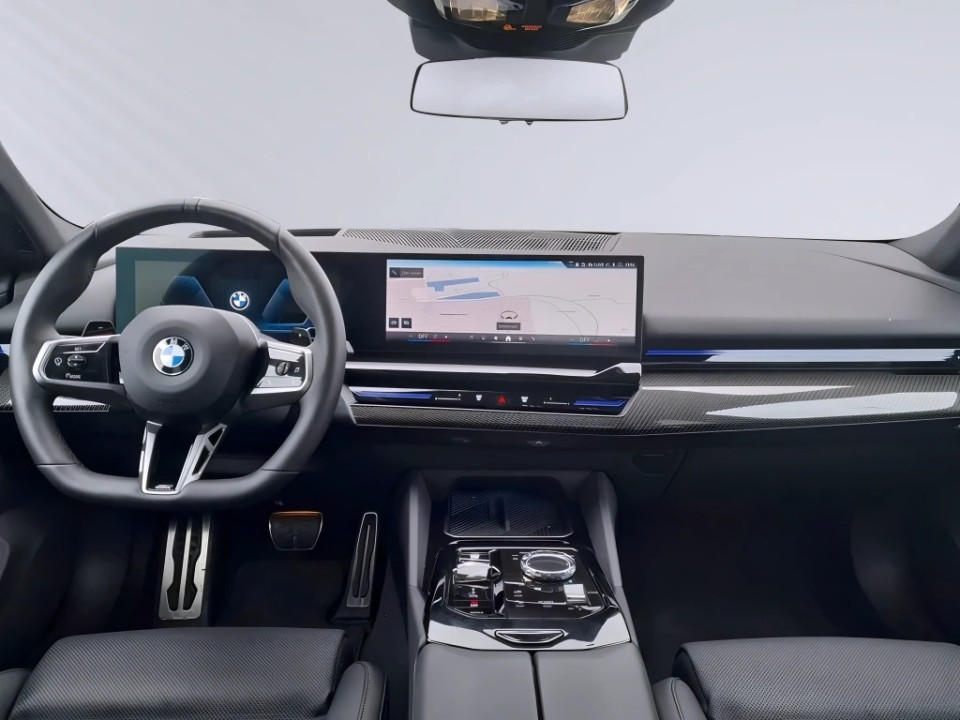 BMW Seria 5 520i (4)