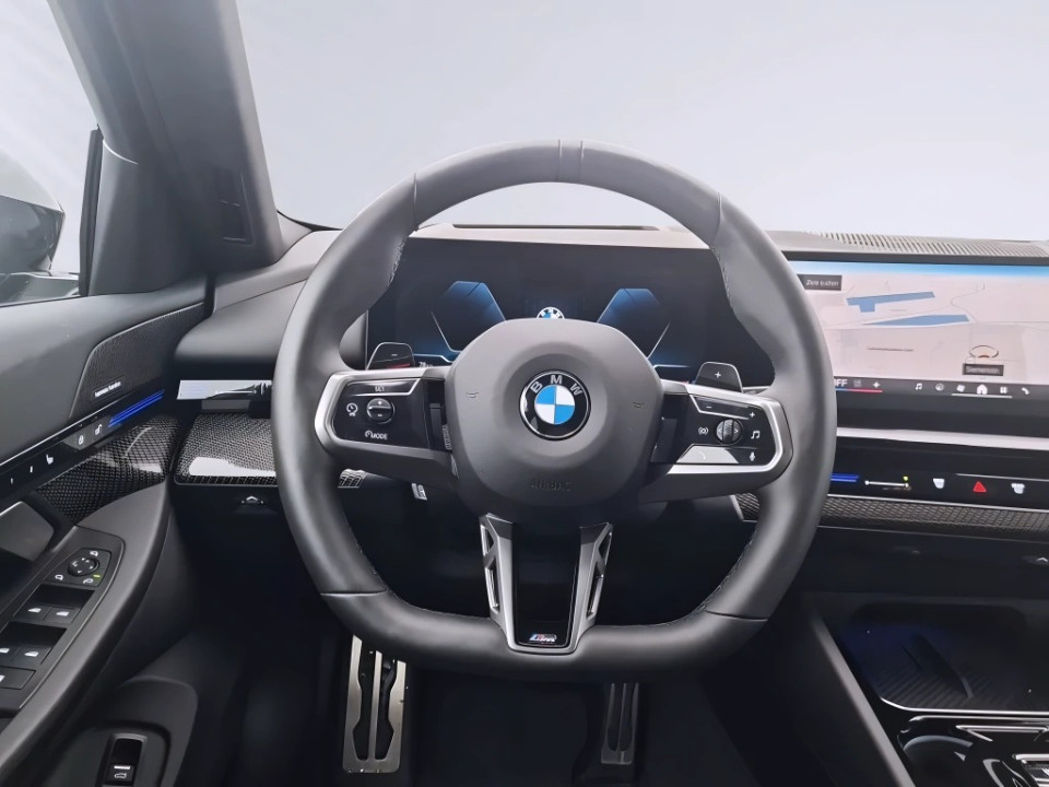 BMW Seria 5 520i (5)