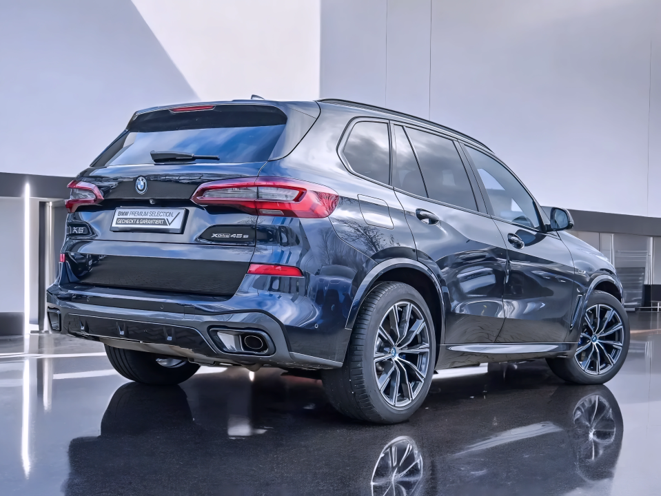 BMW X5 xDrive45e M-Sport (2)