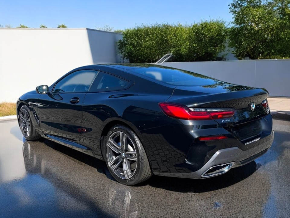 BMW Seria 8 840i xDrive Coupe (3)