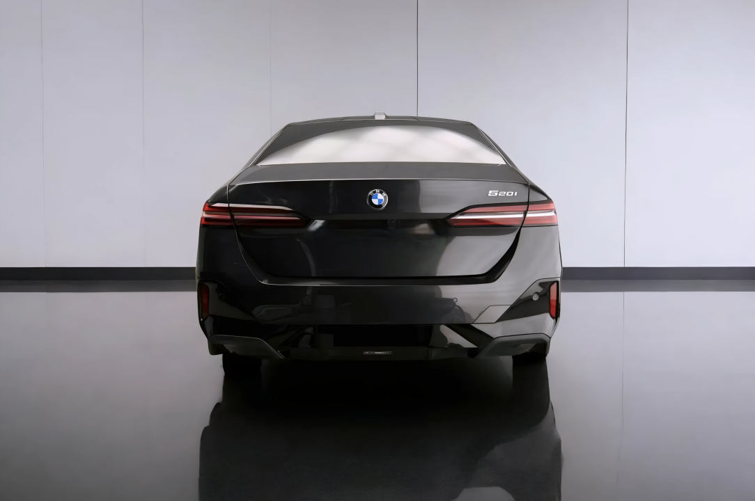 BMW Seria 5 520i (4)