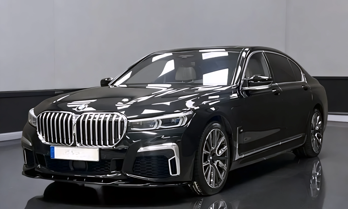 BMW Seria 7 745Le xDrive - foto 6