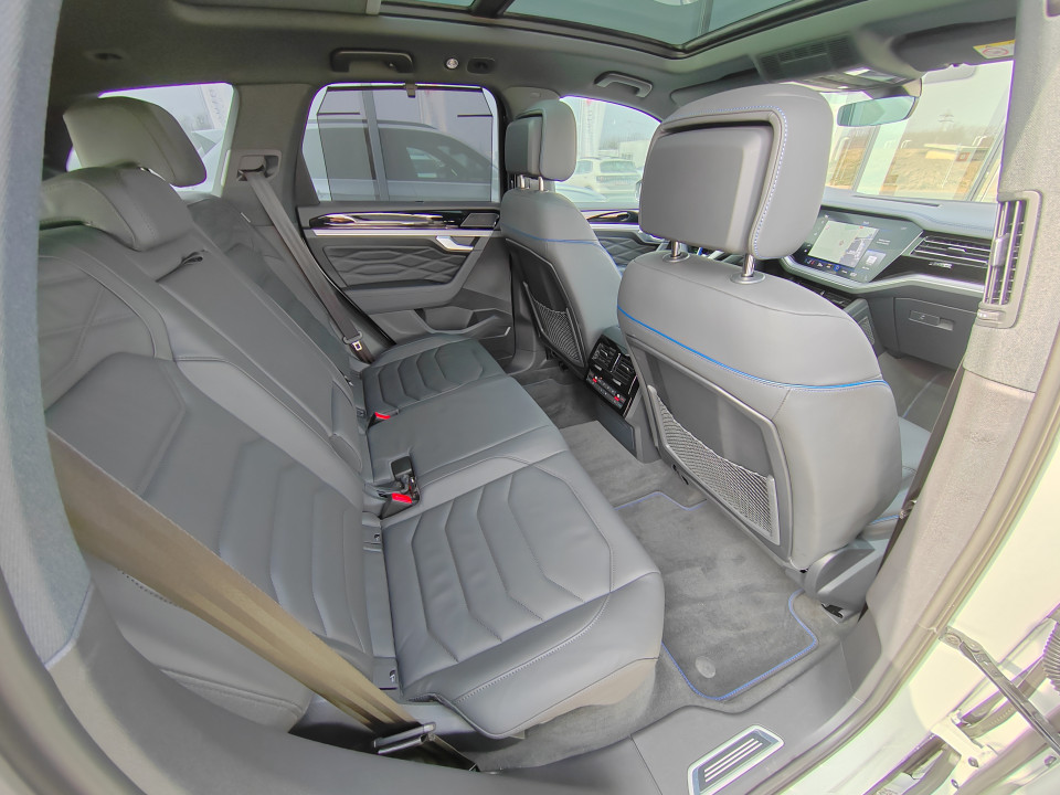 Volkswagen Touareg R TSI eHybrid - foto 20