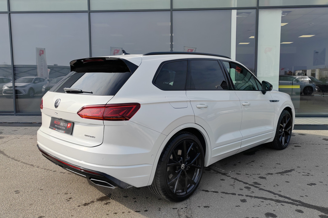 Volkswagen Touareg 3.0 TSI eHybrid R-Line (3)