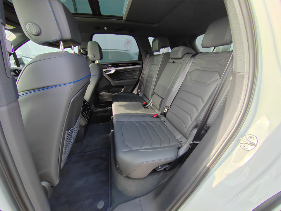 Volkswagen Touareg R TSI eHybrid - foto 13