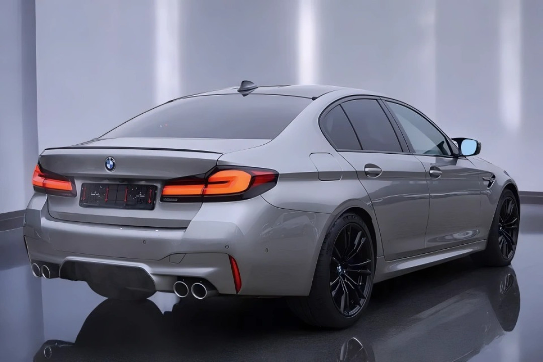 BMW M5 (4)