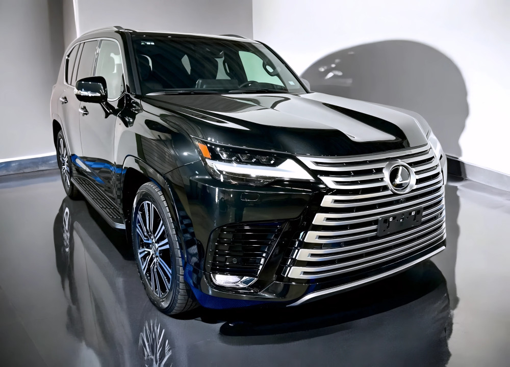 Lexus Seria LX 600