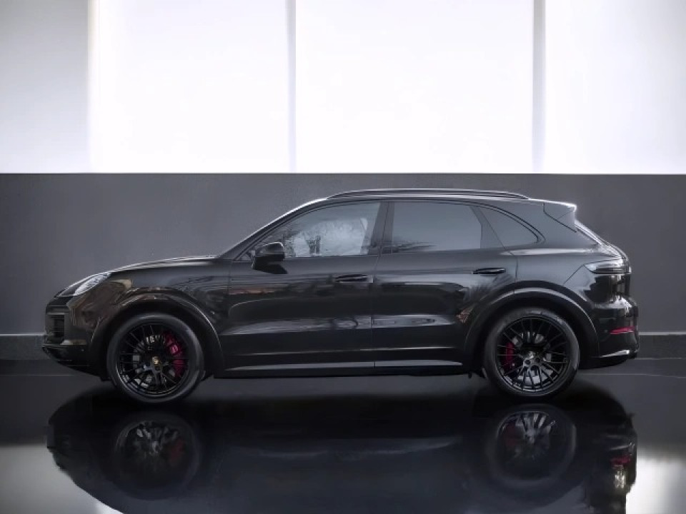 Porsche Cayenne (4)