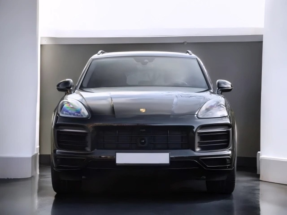 Porsche Cayenne (2)