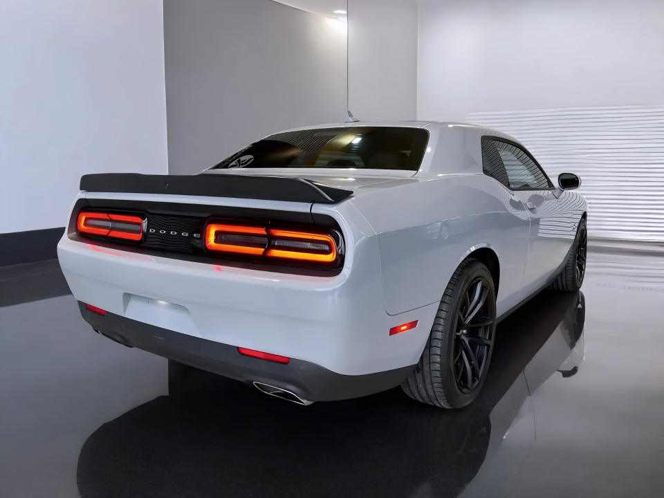 Dodge Challenger 6.4 SRT (3)