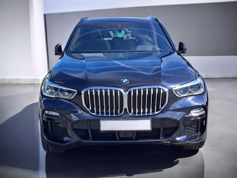 BMW X5 xDrive45e (2)