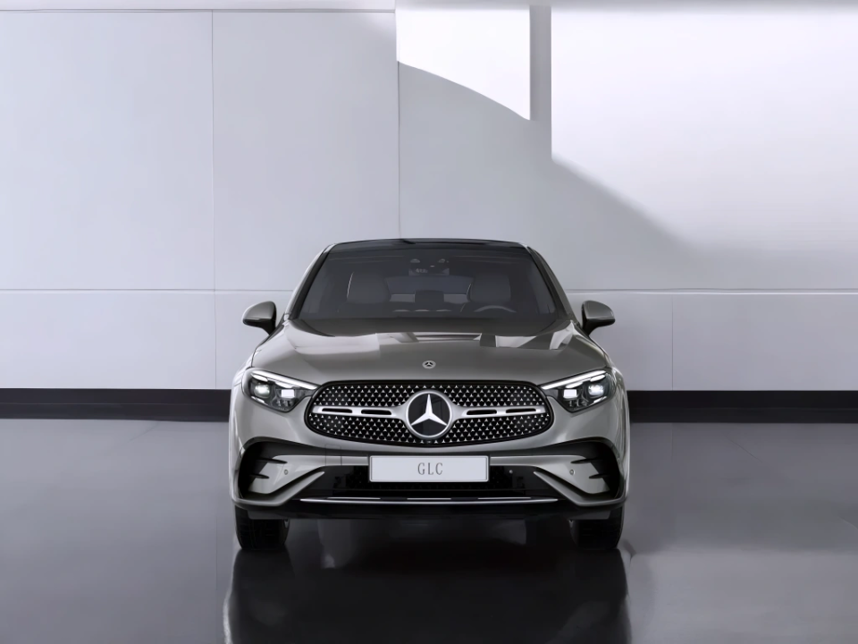 Mercedes-Benz GLC Coupe 300 4MATIC AMG Line (2)