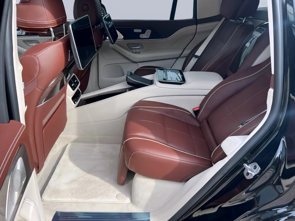 Mercedes-Benz GLS Maybach - foto 10