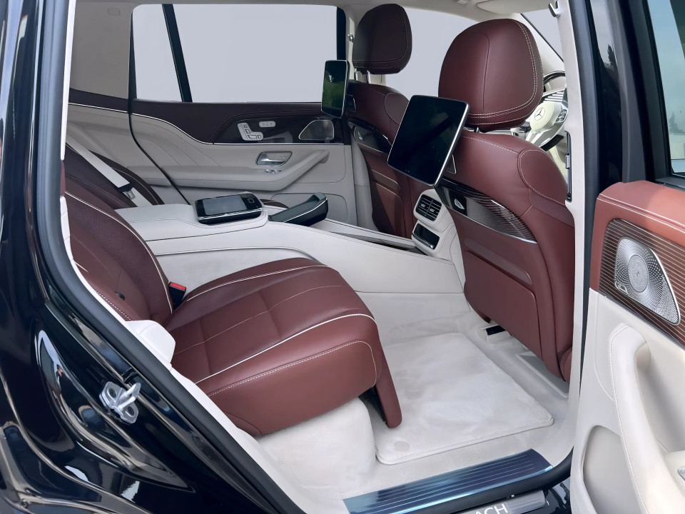 Mercedes-Benz GLS Maybach - foto 11