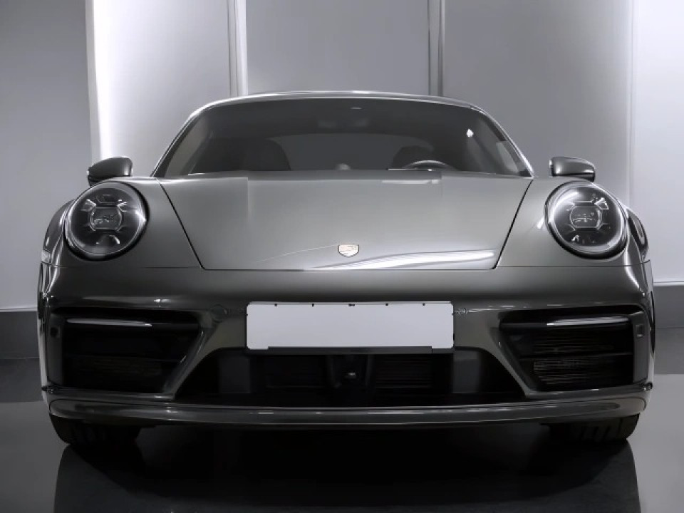 Porsche 911 Carrera (2)