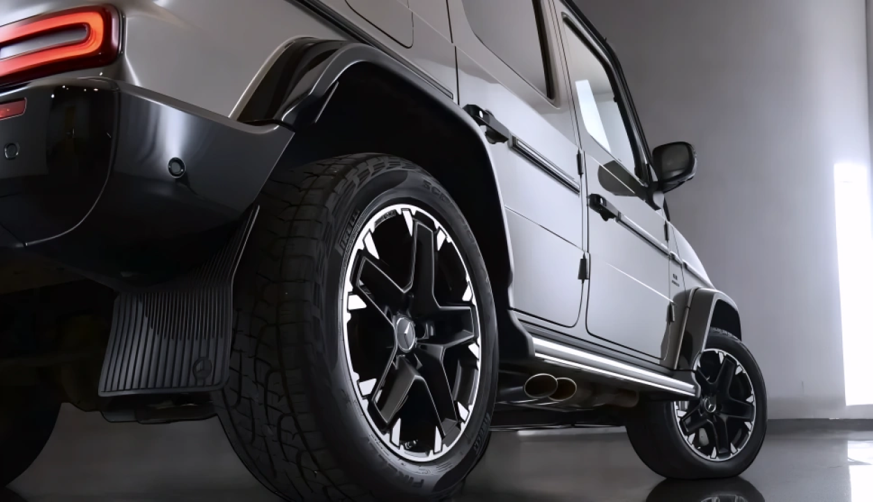 Mercedes-Benz G 63 AMG - foto 18