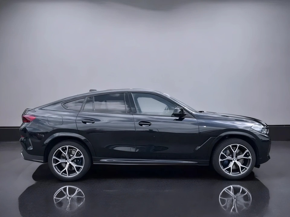 BMW X6 xDrive40d M-Sport (2)