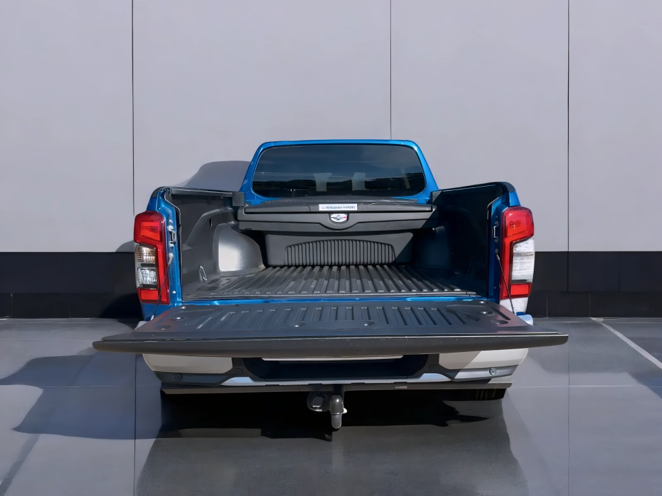 Mitsubishi L200 Double Cab 4WD (5)