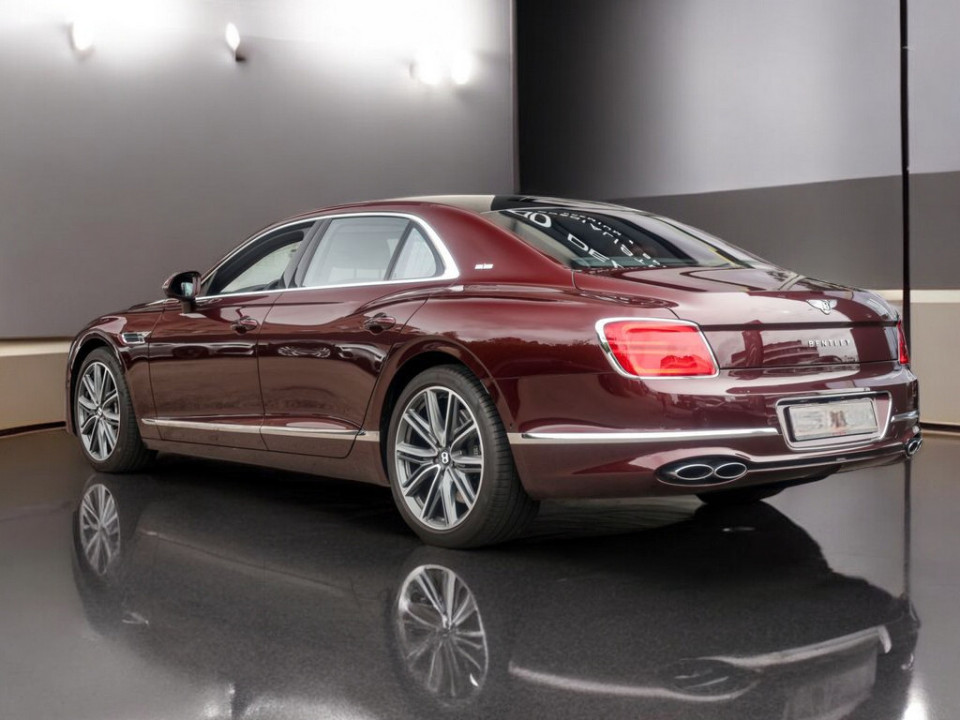 Bentley Flying Spur V8 First Edition Mulliner (5)