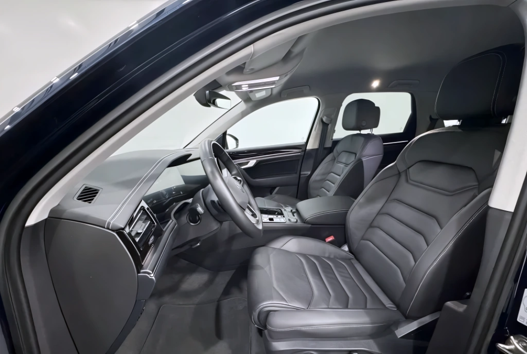 Volkswagen Touareg V6 3.0 TDI (5)