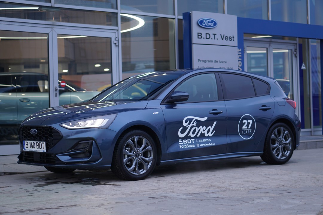 ford focus mca 5 usi st line x 1 0t ecoboost mhev 155cp a7 169933e8d8f97f