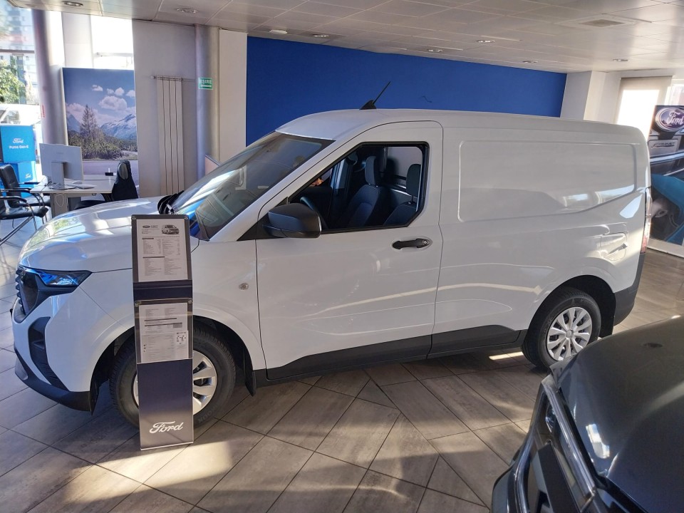 ford noul transit courier van trend 1 5l ecoblue 100 cp m6 fwd 168cc1b32cff33