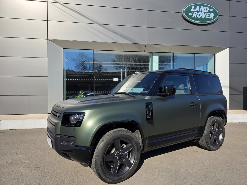 Land Rover DEFENDER, 3 USI SUV
90, 3.0D I6 250CP AWD Auto MHEV, X-Dynamic SE 2026MY