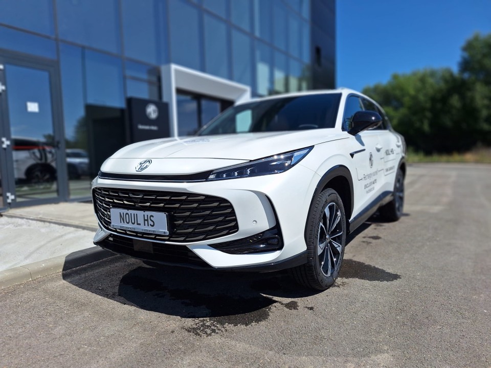 MG HS - rată începând de la 330 euro/lună*