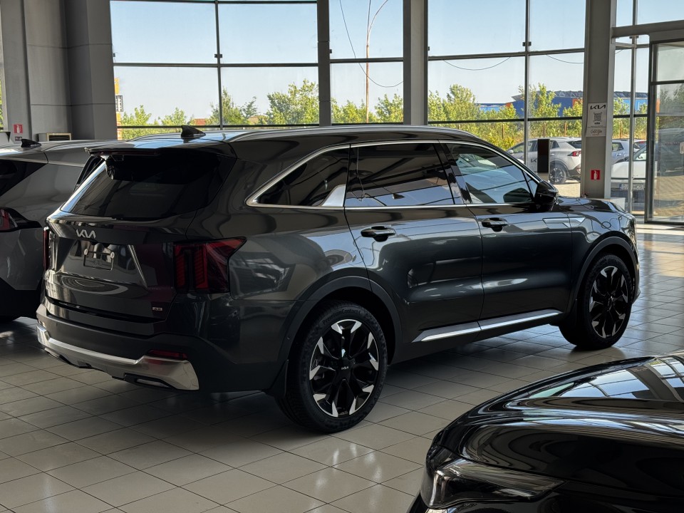 KIA Sorento 2025 — imagine 3