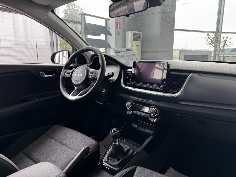 KIA Stonic 2025 — imagine 3