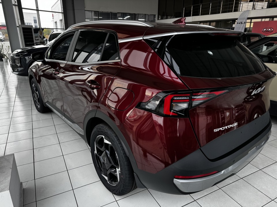 Kia Sportage 2025 benzină, 32.120 € — imagine 2