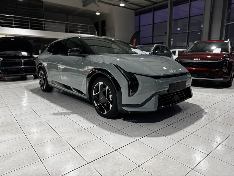 KIA EV4 2025 — imagine 2