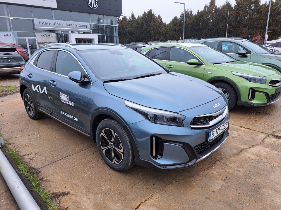 Kia Xceed 2023 benzină, 26.990 € — imagine 2