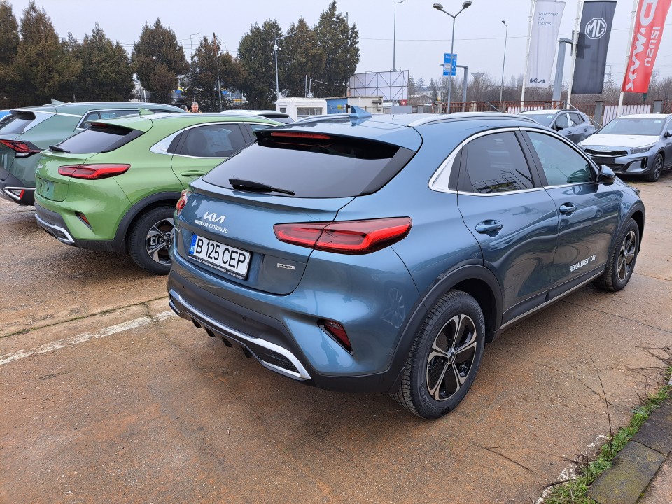 Kia Xceed 2023 benzină, 26.990 € — imagine 7