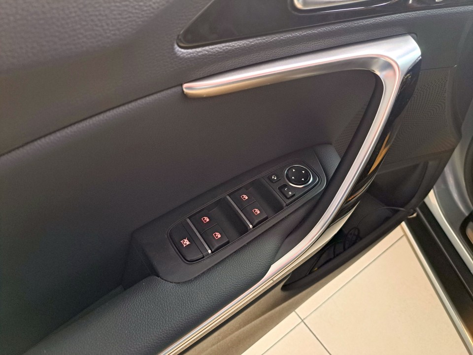 KIA Xceed 2025 — imagine 11