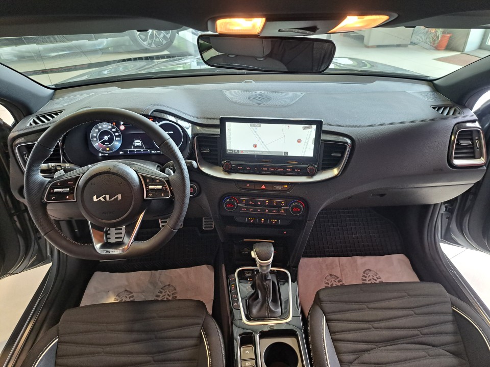 KIA Xceed 2025 — imagine 4