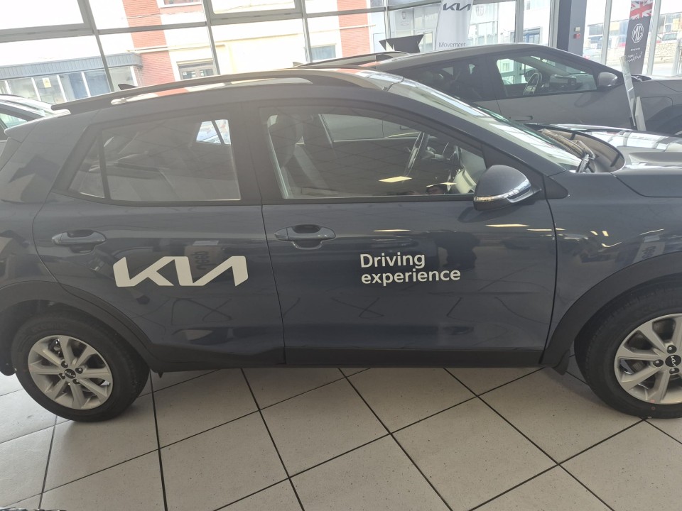 KIA Stonic 2025 — imagine 3