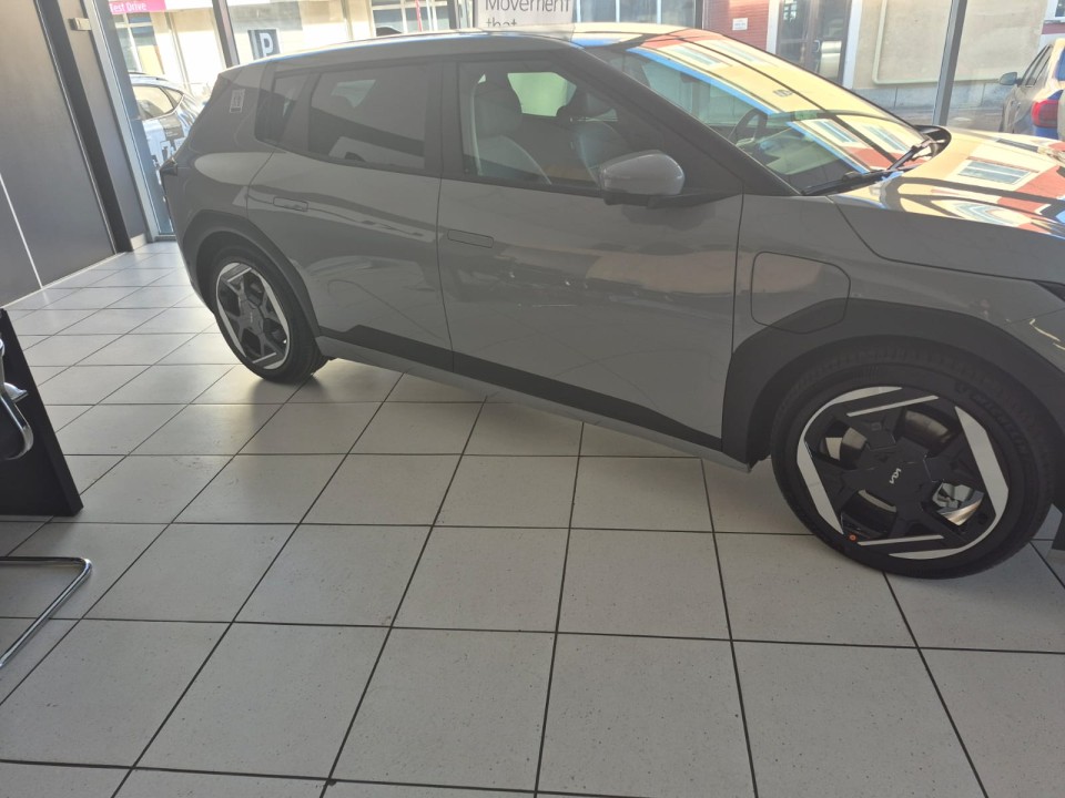 KIA EV4 2025 — imagine 3