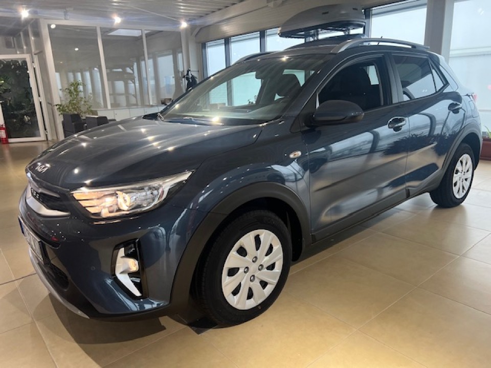 KIA Stonic 2023 — imagine 3