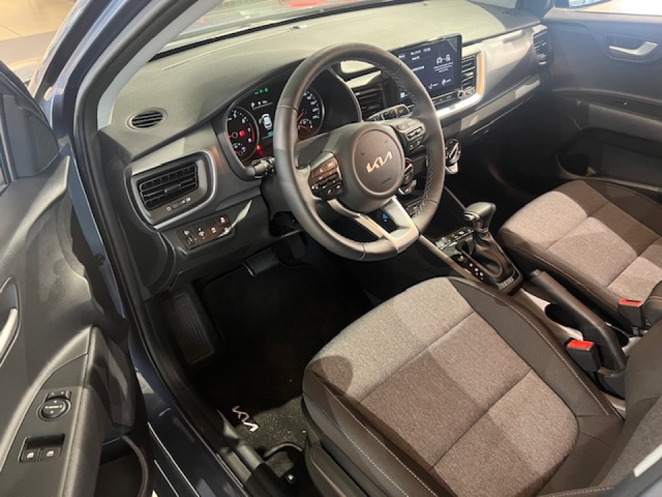 KIA Stonic 2023 — imagine 7