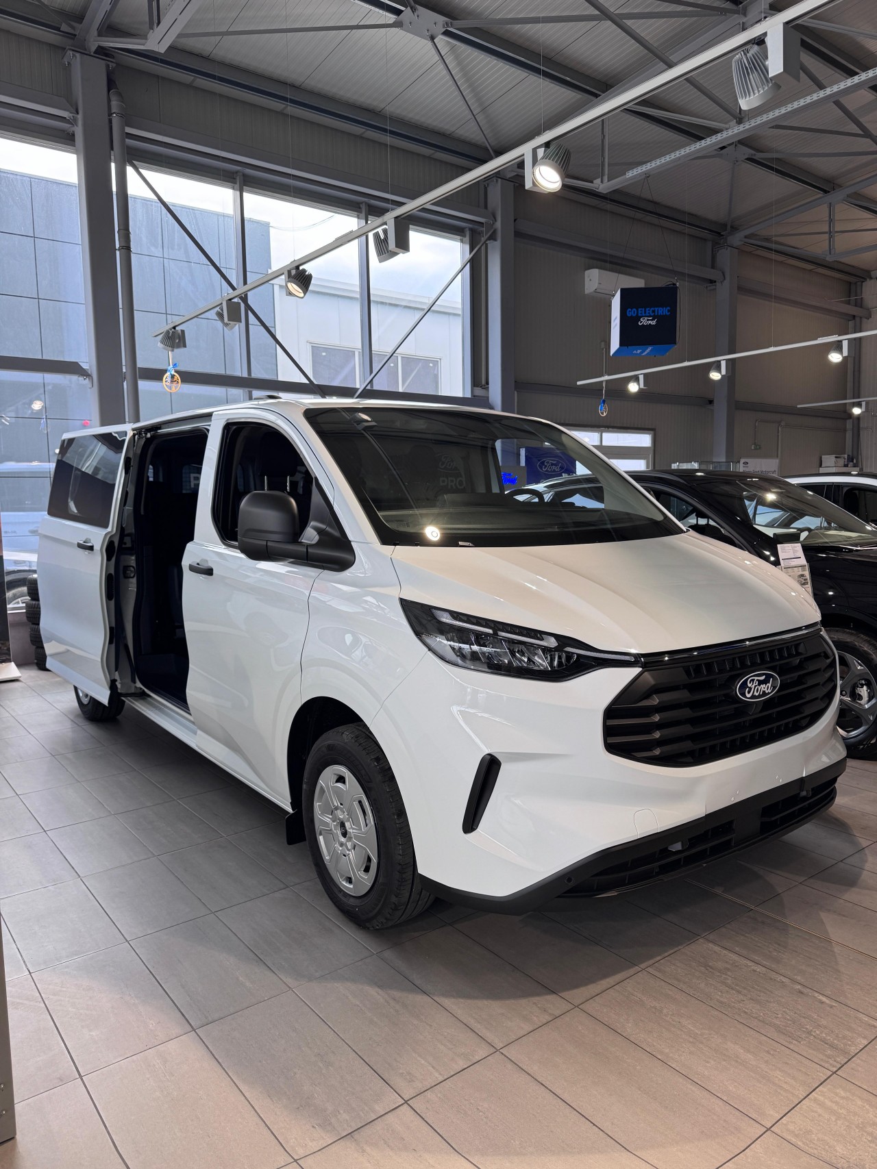 ford noul transit custom kombi m1 320l l2h1 trend 2 0l panther 136 cp m6 fwd 06989db689d818