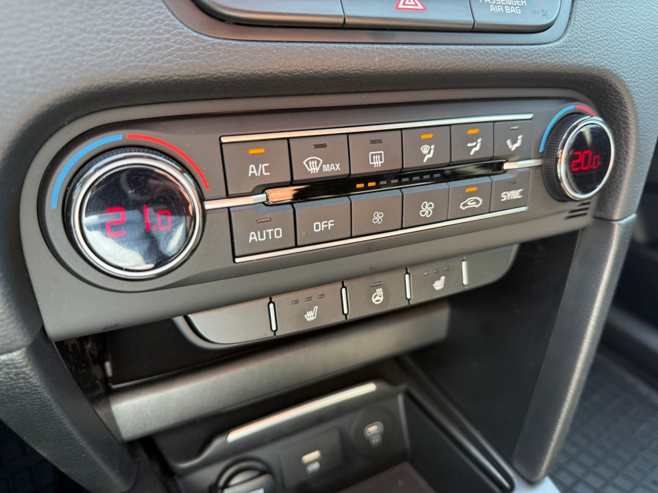 KIA Xceed 2025 — imagine 9