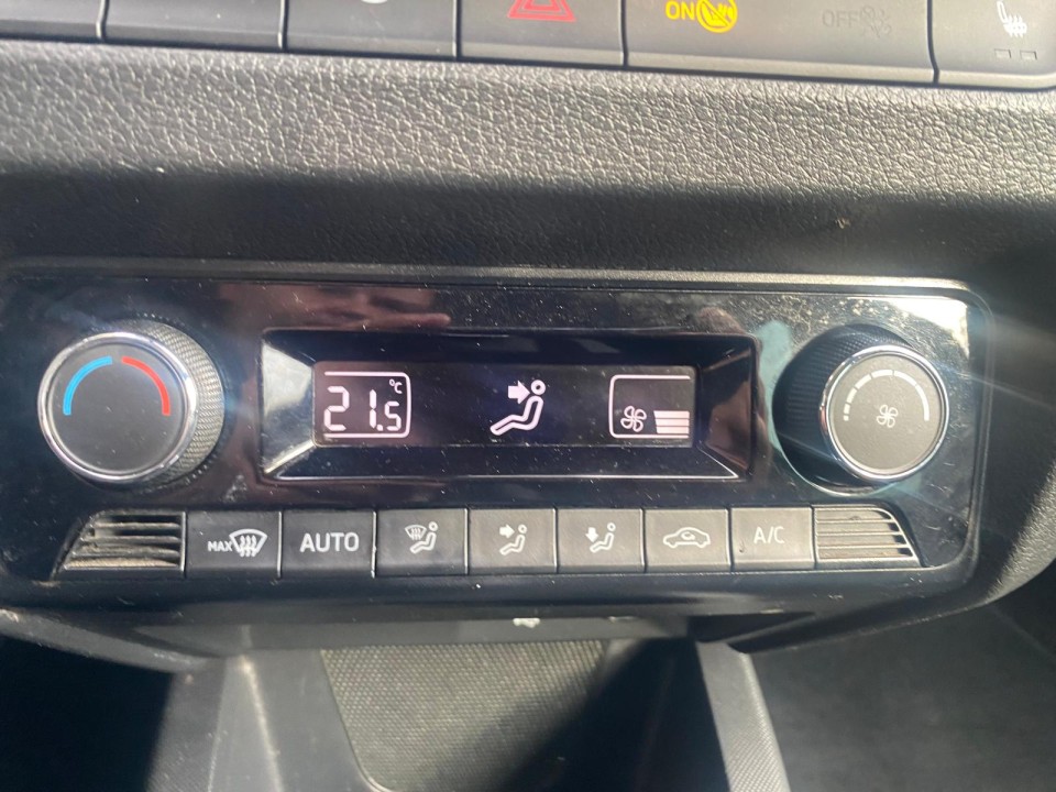 Skoda RAPID - foto 11