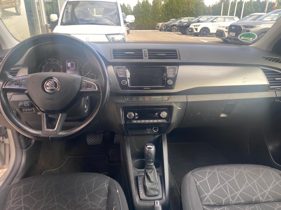 Skoda RAPID (5)