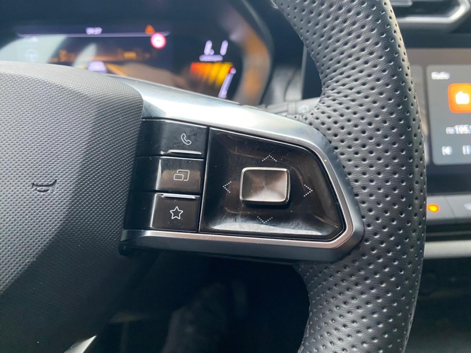 MG ZS HEV - foto 17