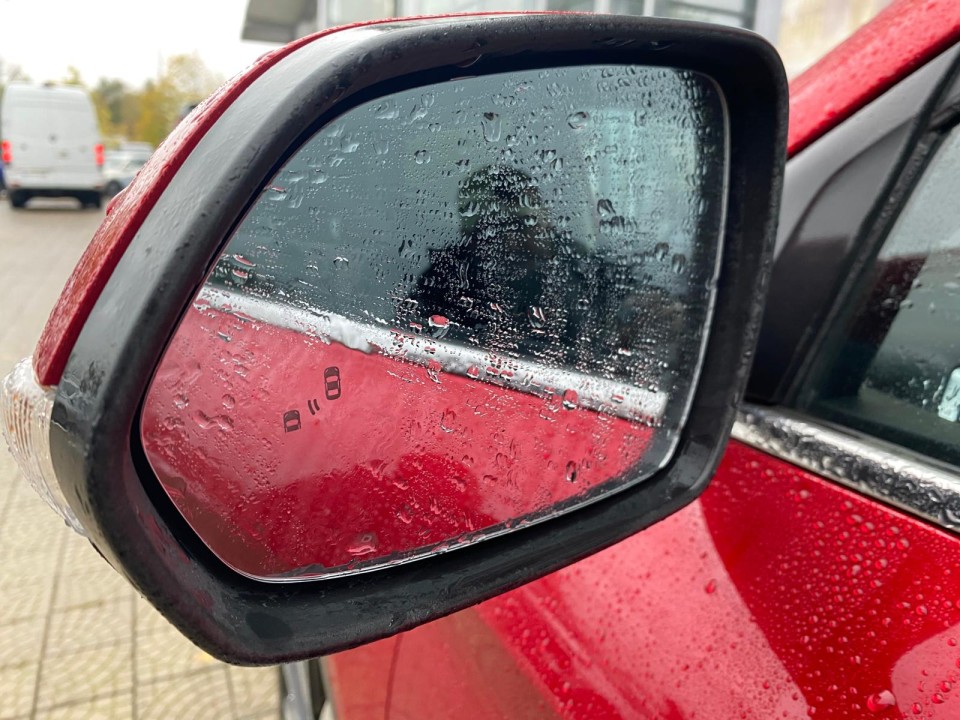 MG ZS HEV - foto 27