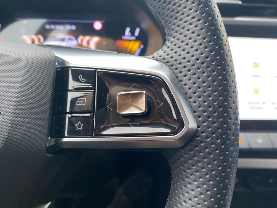 MG ZS HEV - foto 22