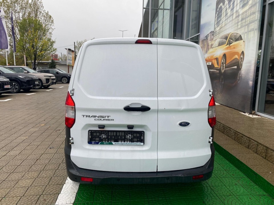 Ford Transit Courier - foto 6