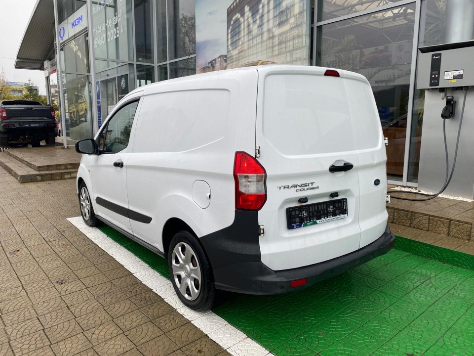 Ford Transit Courier (5)