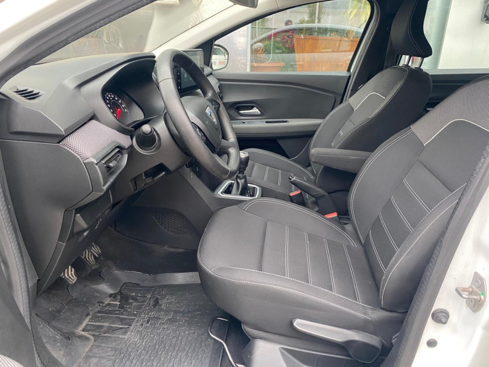 Dacia Logan 1.0 TCE - foto 11